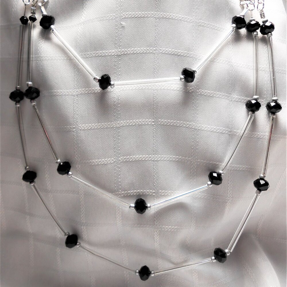 No572 Magnificent handmade necklace with rows of glass tubes, crystals and beads